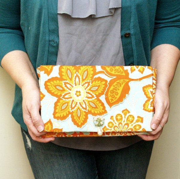 A Simple Clutch – Applique Version!