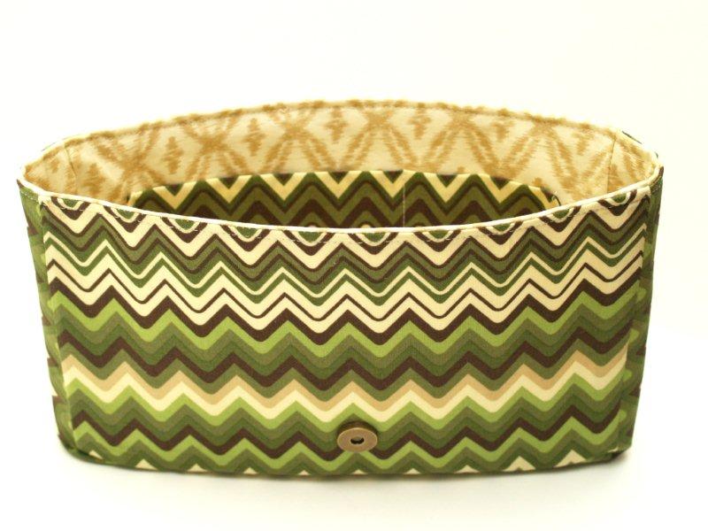 Simple Retro Chevron Clutch