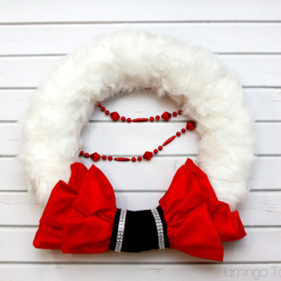 Ruffled Santa Wreath