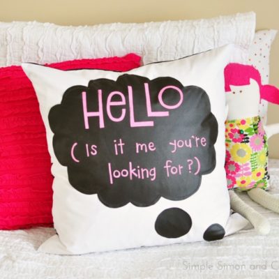 DIY Chalk Cloth Speech Bubble Pillow
