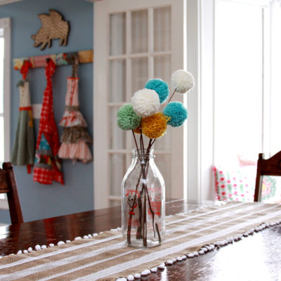 Simple Lace and Burlap Runner