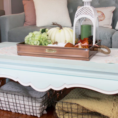 Cozy Holiday Living Room Decor