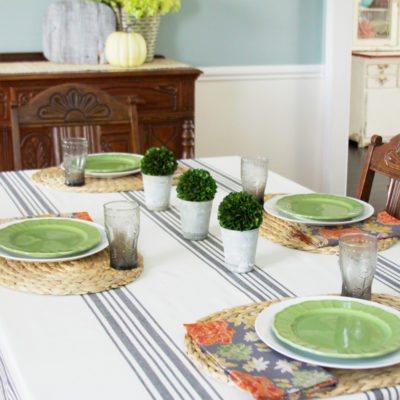 Simple and Stylish Farmhouse Dining Room Decor