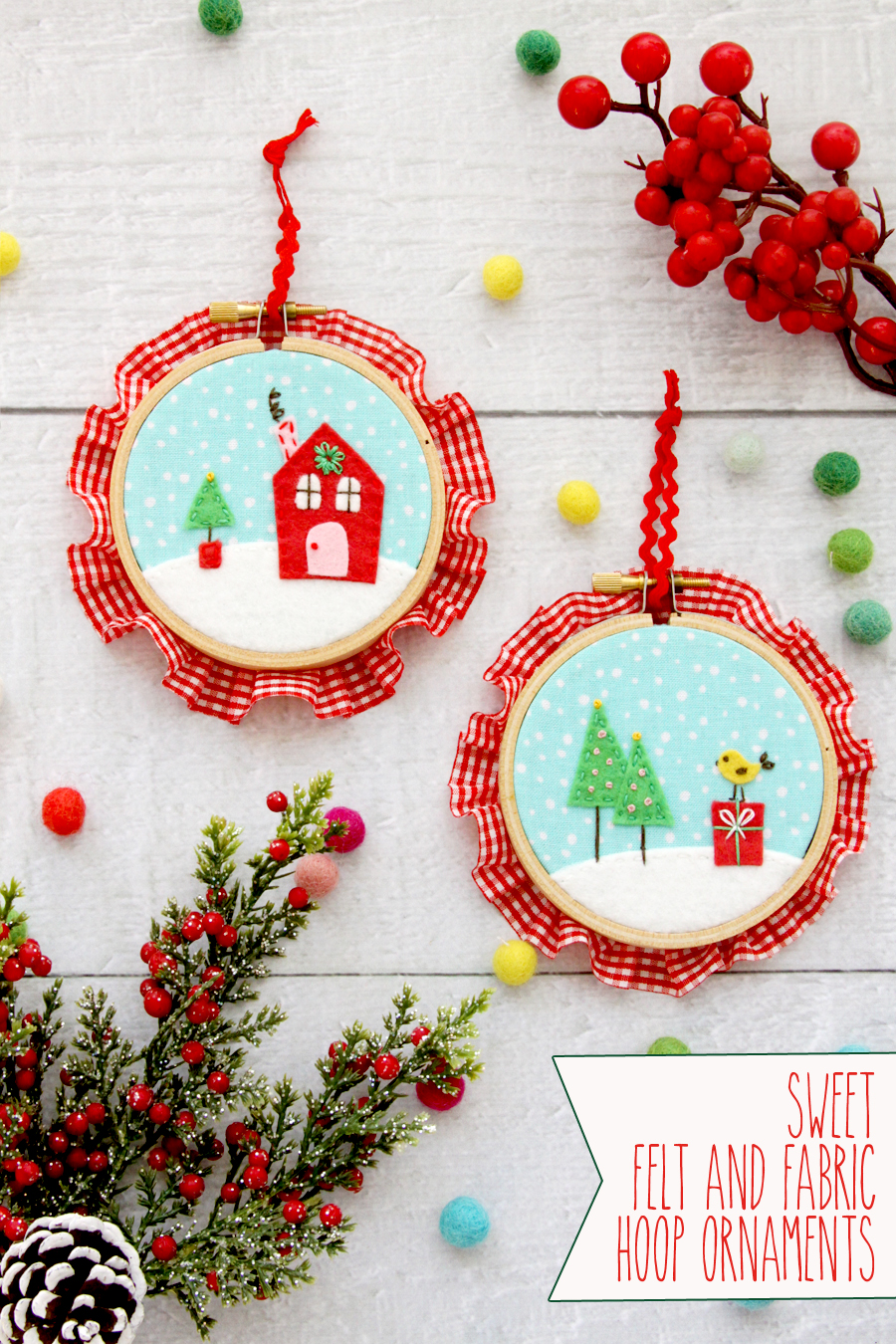 Fabulous and Fun DIY Christmas Ornaments by popular Tennessee craft blog, Flamingo Toes: image of a fabric and felt hoop ornament.