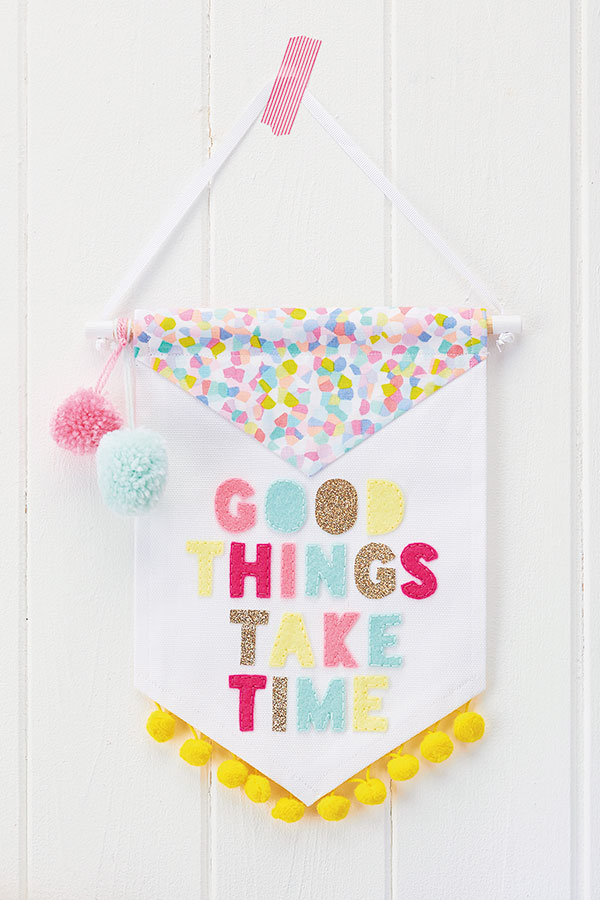 Creative DIY Fabric Banner Signs featured by top US sewing blog, Flamingo Toes