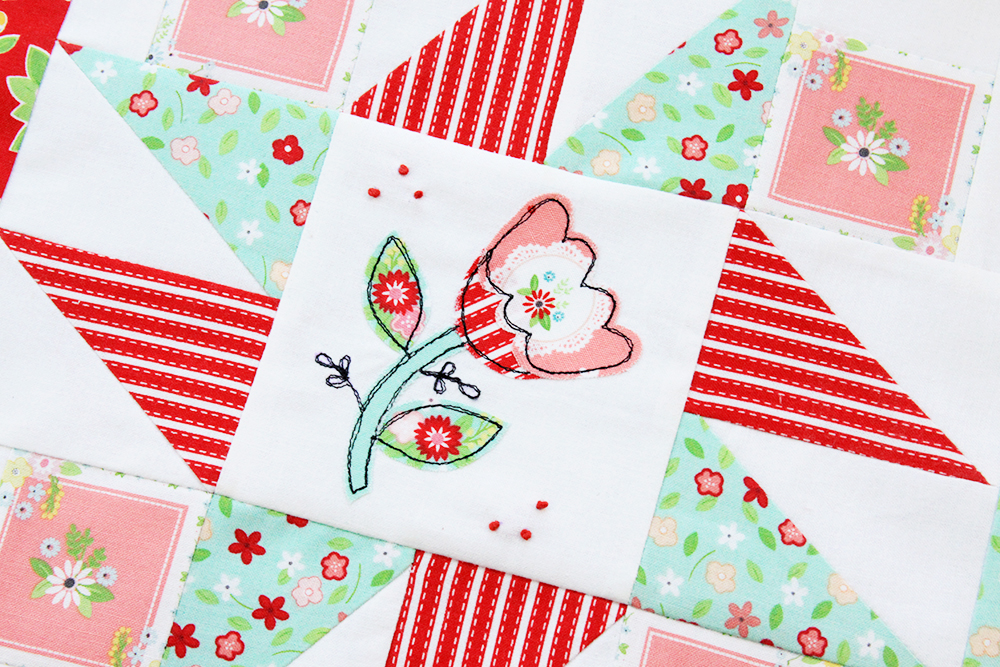Happy Little Things Quilt Block 4 by popular quilting blog, Flamingo Toes: image of a Happy Little Things quilt block with Vintage Keepsakes fabric.