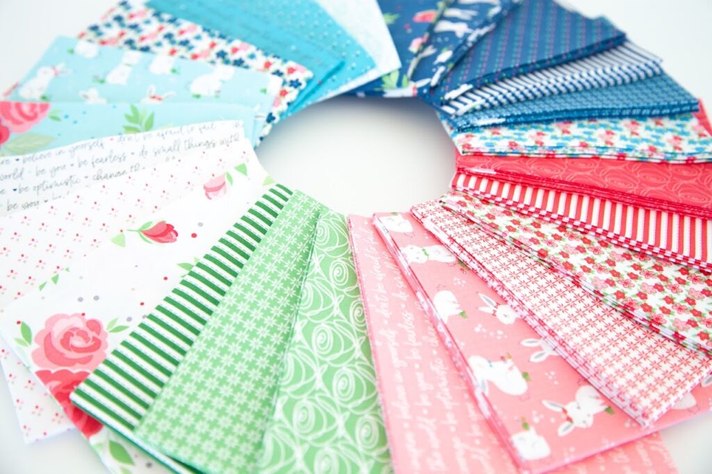 Winifred Rose Mini Quilt by popular US quilting blog, Flamingo Toes: image of a Winifred Rose fabric.