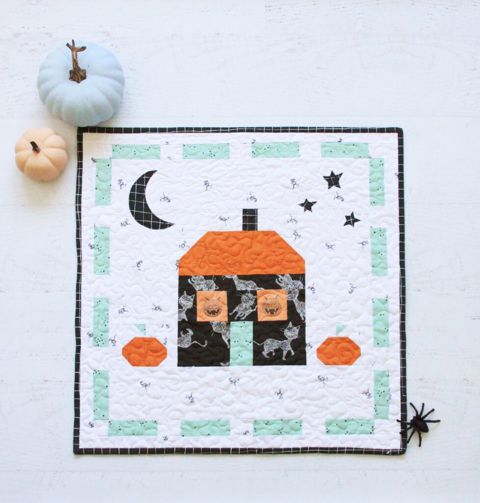 Scaredy Cat Manor Halloween Mini Quilt